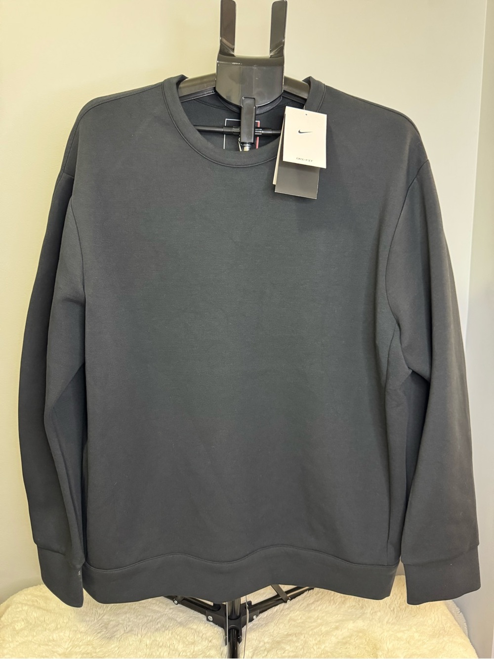 Nike Men’s Black Impossibly Soft Sweatshirt